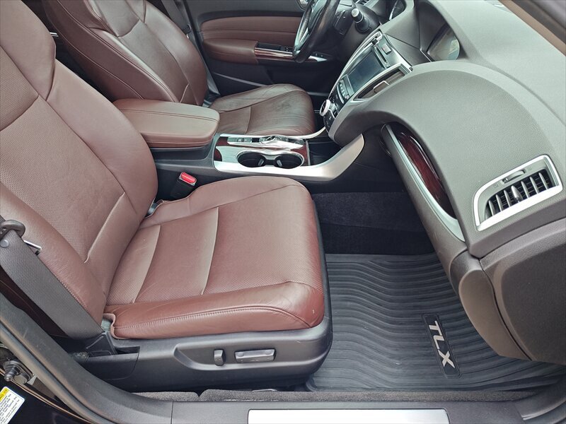 2017 Acura TLX 3.5L Technology photo 14