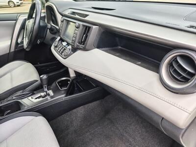 2016 Toyota RAV4 XLE - Photo 12 - Woodstock, GA 30188