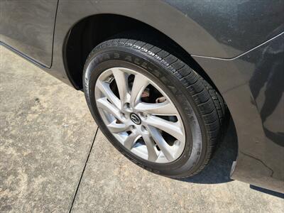 2013 Mazda Mazda3 i Touring   - Photo 9 - Woodstock, GA 30188