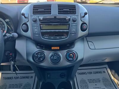 2011 Toyota RAV4   - Photo 20 - Woodstock, GA 30188