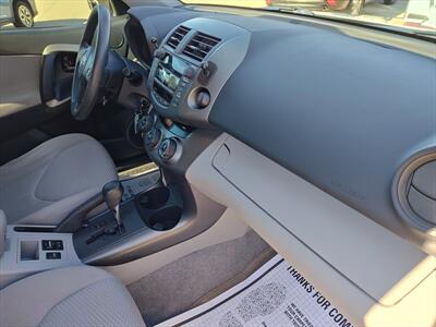 2011 Toyota RAV4   - Photo 14 - Woodstock, GA 30188