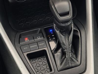 2020 Toyota RAV4 LE - Photo 23 - Woodstock, GA 30188