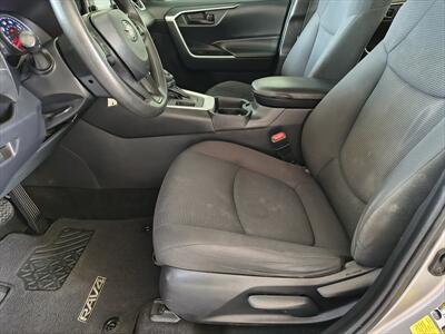 2020 Toyota RAV4 LE - Photo 12 - Woodstock, GA 30188