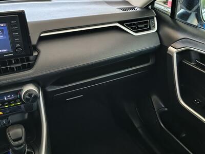 2020 Toyota RAV4 LE - Photo 18 - Woodstock, GA 30188