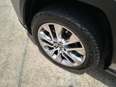 2020 Toyota RAV4 LE - Photo 9 - Woodstock, GA 30188
