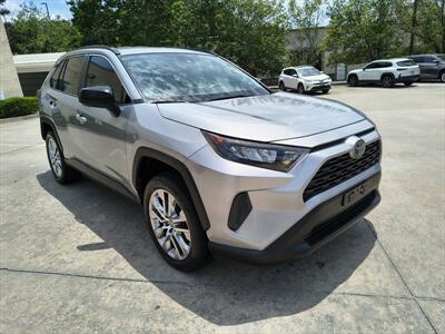 2020 Toyota RAV4 LE - Photo 3 - Woodstock, GA 30188
