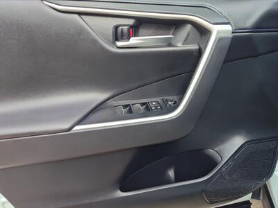 2019 Toyota RAV4 Hybrid XSE   - Photo 33 - Woodstock, GA 30188