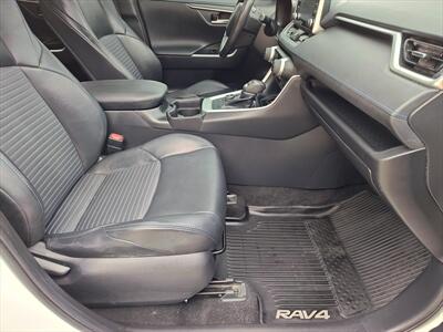2019 Toyota RAV4 Hybrid XSE   - Photo 15 - Woodstock, GA 30188
