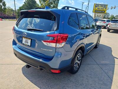 2022 Subaru Forester Premium   - Photo 5 - Woodstock, GA 30188