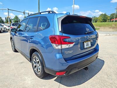 2022 Subaru Forester Premium   - Photo 7 - Woodstock, GA 30188