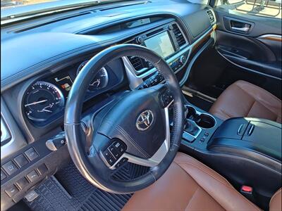 2018 Toyota Highlander Limited   - Photo 10 - Woodstock, GA 30188
