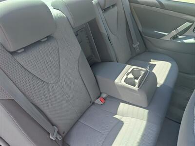 2009 Toyota Camry SE   - Photo 17 - Woodstock, GA 30188