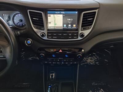 2017 Hyundai TUCSON Limited   - Photo 20 - Woodstock, GA 30188