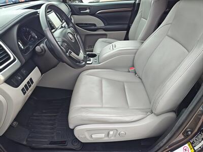 2014 Toyota Highlander Limited   - Photo 12 - Woodstock, GA 30188