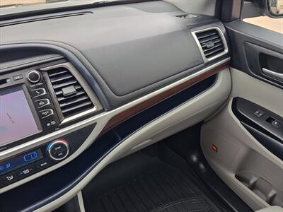 2014 Toyota Highlander Limited   - Photo 22 - Woodstock, GA 30188