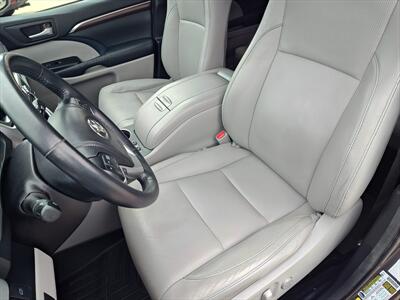 2014 Toyota Highlander Limited   - Photo 13 - Woodstock, GA 30188