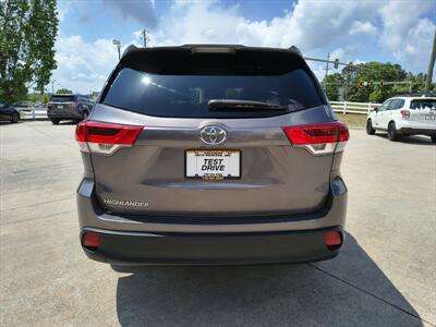 2018 Toyota Highlander LE   - Photo 6 - Woodstock, GA 30188