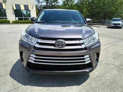 2018 Toyota Highlander LE   - Photo 2 - Woodstock, GA 30188