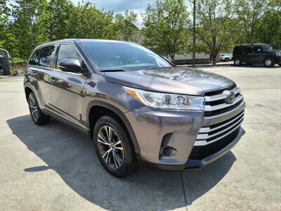 2018 Toyota Highlander LE   - Photo 3 - Woodstock, GA 30188