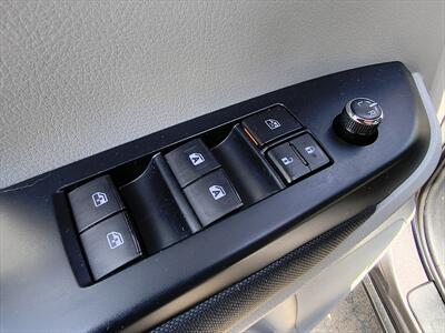 2018 Toyota Highlander LE   - Photo 25 - Woodstock, GA 30188