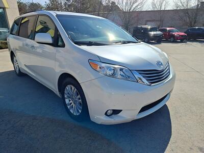 2015 Toyota Sienna XLE Premium 8 Passenger   - Photo 3 - Woodstock, GA 30188