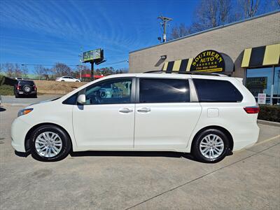 2015 Toyota Sienna XLE Premium 8 Passenger   - Photo 8 - Woodstock, GA 30188