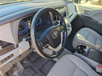 2015 Toyota Sienna XLE Premium 8 Passenger   - Photo 10 - Woodstock, GA 30188