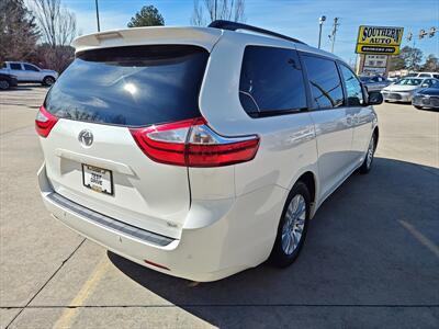 2015 Toyota Sienna XLE Premium 8 Passenger   - Photo 5 - Woodstock, GA 30188