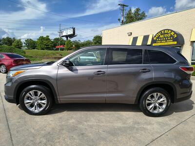 2016 Toyota Highlander LE Plus V6   - Photo 8 - Woodstock, GA 30188