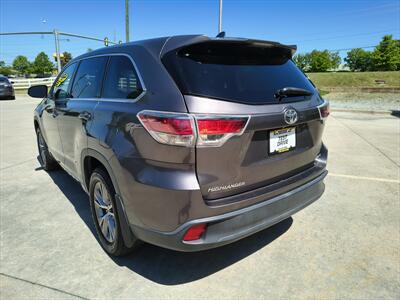 2015 Toyota Highlander LE Plus V6   - Photo 7 - Woodstock, GA 30188