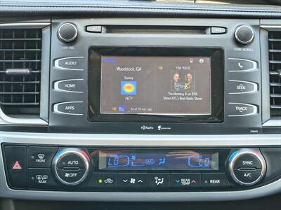 2015 Toyota Highlander LE Plus V6   - Photo 23 - Woodstock, GA 30188