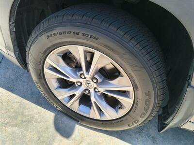 2015 Toyota Highlander LE Plus V6   - Photo 9 - Woodstock, GA 30188