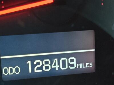 2015 Toyota Sequoia Platinum   - Photo 42 - Woodstock, GA 30188