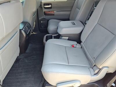 2015 Toyota Sequoia Platinum   - Photo 16 - Woodstock, GA 30188