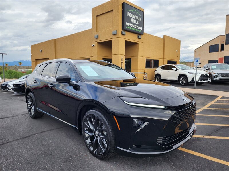2026 Toyota Crown Signia Limited   - Photo 1 - Fountain Hills, AZ 85268