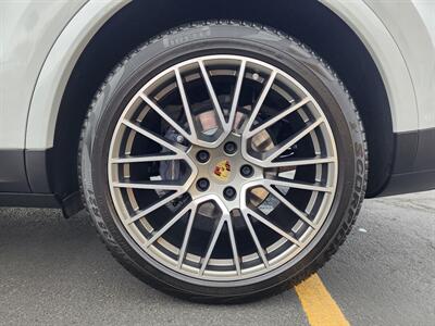 2022 Porsche Cayenne Platinum Edition   - Photo 17 - Fountain Hills, AZ 85268