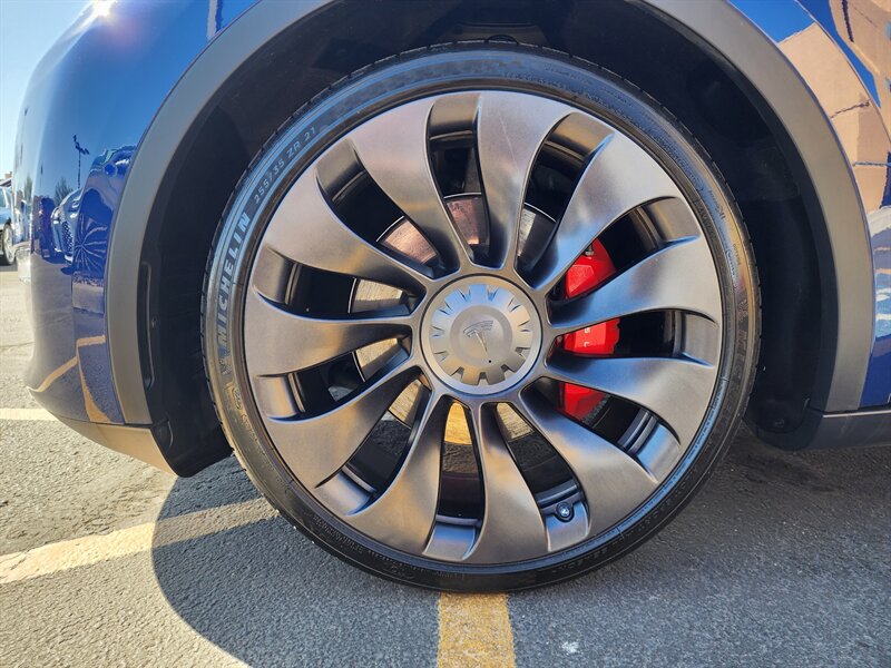 2022 Tesla Model Y Performance - Photo 17 - Fountain Hills, AZ 85268