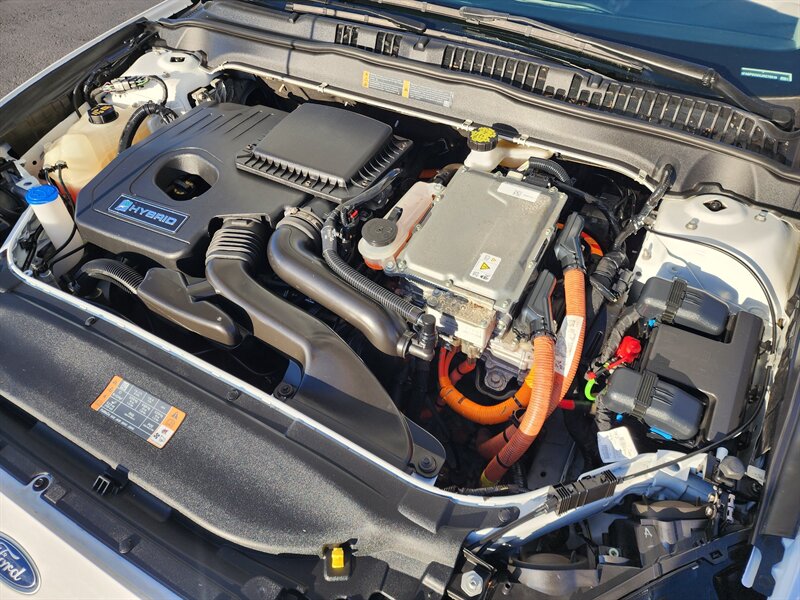 2018 Ford Fusion S Hybrid - Photo 9 - Fountain Hills, AZ 85268