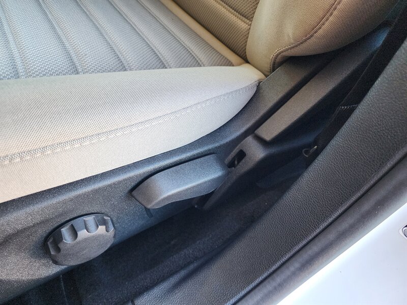2018 Ford Fusion S Hybrid - Photo 22 - Fountain Hills, AZ 85268