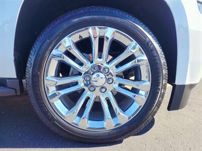 2019 Chevrolet Tahoe LS   - Photo 18 - Fountain Hills, AZ 85268