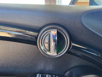 2016 MINI Cooper S Convertible   - Photo 23 - Fountain Hills, AZ 85268