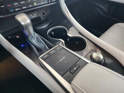 2022 Lexus RX 350   - Photo 52 - Fountain Hills, AZ 85268