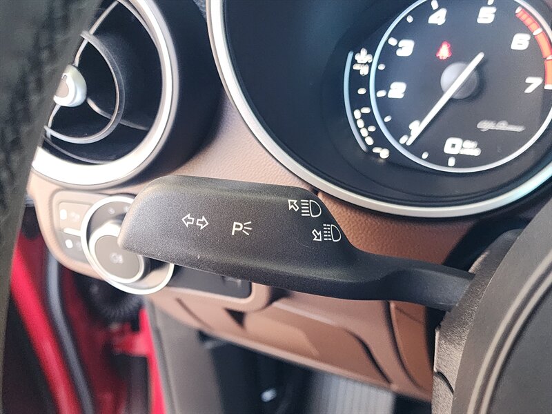 2021 Alfa Romeo Stelvio Ti - Photo 33 - Fountain Hills, AZ 85268
