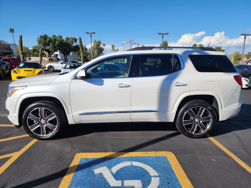 2017 Gmc Acadia Denali photo 4