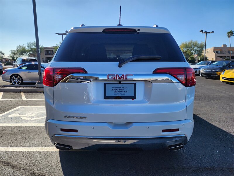 2017 Gmc Acadia Denali photo 2