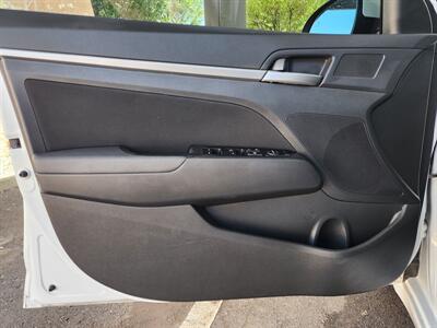 2018 Hyundai Elantra SEL   - Photo 17 - Fountain Hills, AZ 85268