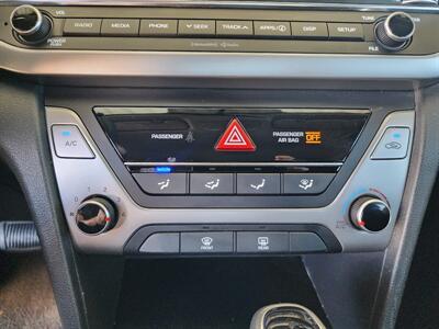 2018 Hyundai Elantra SEL   - Photo 39 - Fountain Hills, AZ 85268