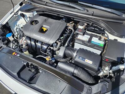 2018 Hyundai Elantra SEL   - Photo 9 - Fountain Hills, AZ 85268