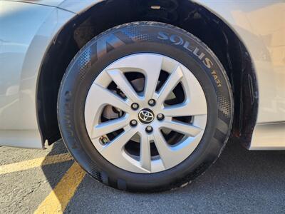 2017 Toyota Prius Two   - Photo 14 - Fountain Hills, AZ 85268