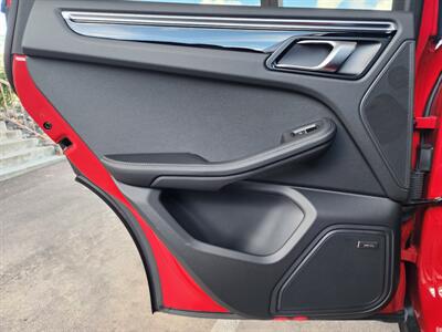 2024 Porsche Macan   - Photo 69 - Fountain Hills, AZ 85268
